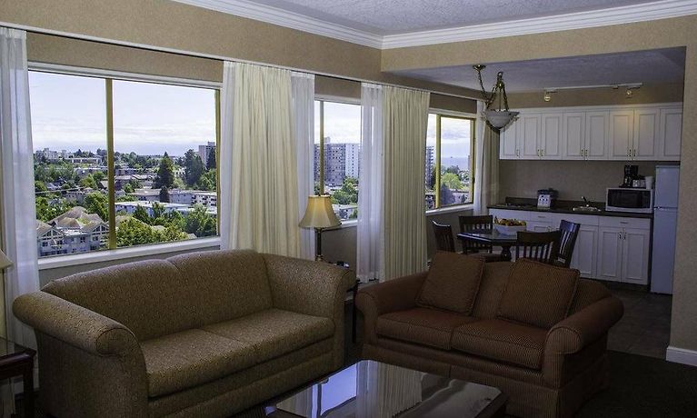 HARBOUR TOWERS HOTEL & SUITES | ⋆⋆⋆ | VICTORIA, CANADA | SEASON DEALS FROM $160